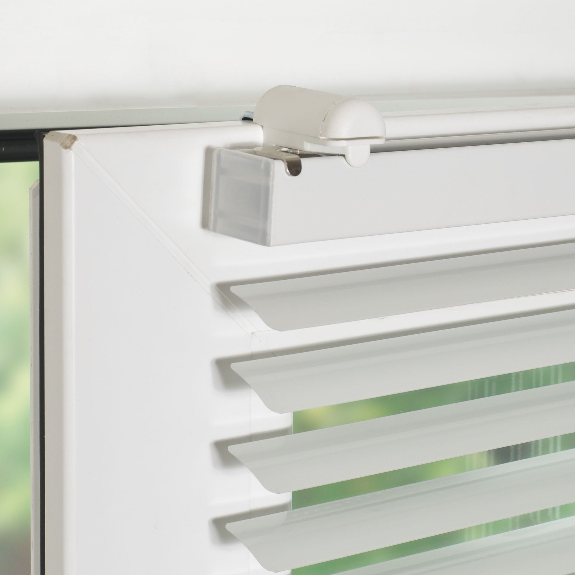 ourdeco® Metallklemmträger für Alu-Jalousie | weiß