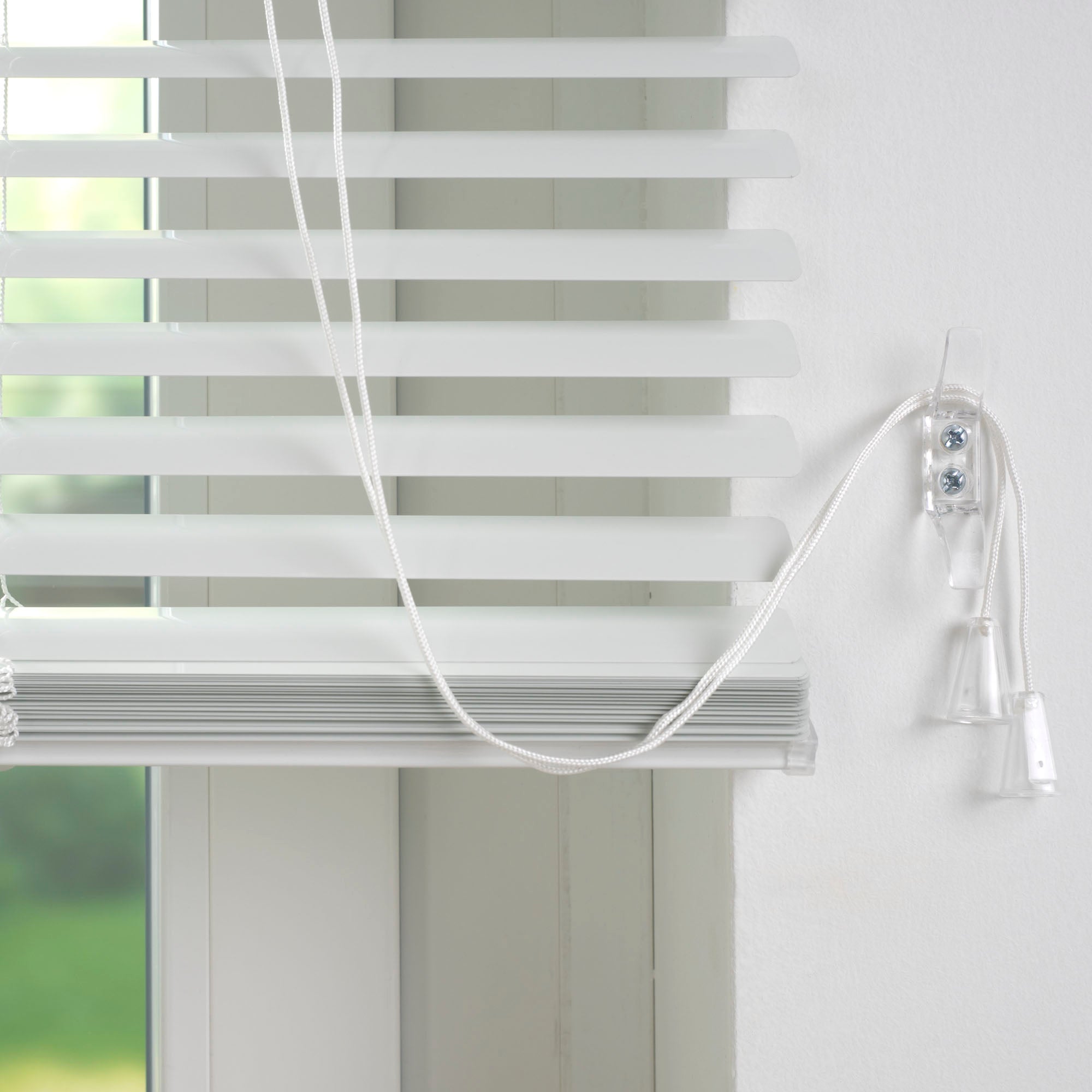 GARDINIA Aluminium-Jalousie mit 25mm Lamellen für Wand- und Deckenmontage verschiedene Farben und Größen
