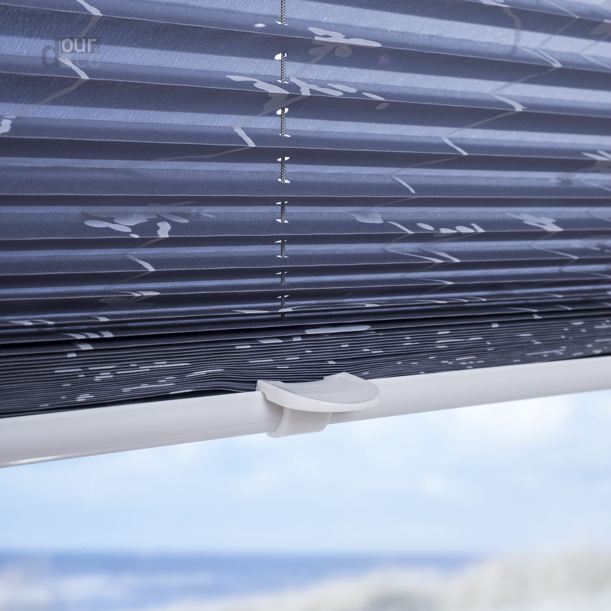 ourdeco® Klemmfix Plissee ohne Bohren für Fenster oder Türen Druckmotiv Ranke weiß | grau